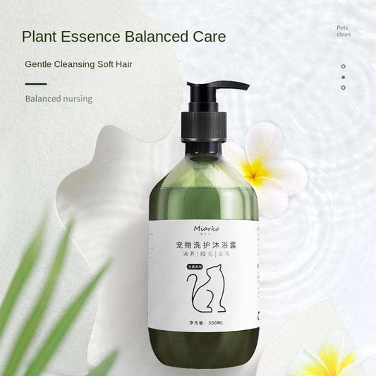 Green 500ml pet shampoo bottle with pump for cats and dogs, gentle cleansing and deodorizing bath product