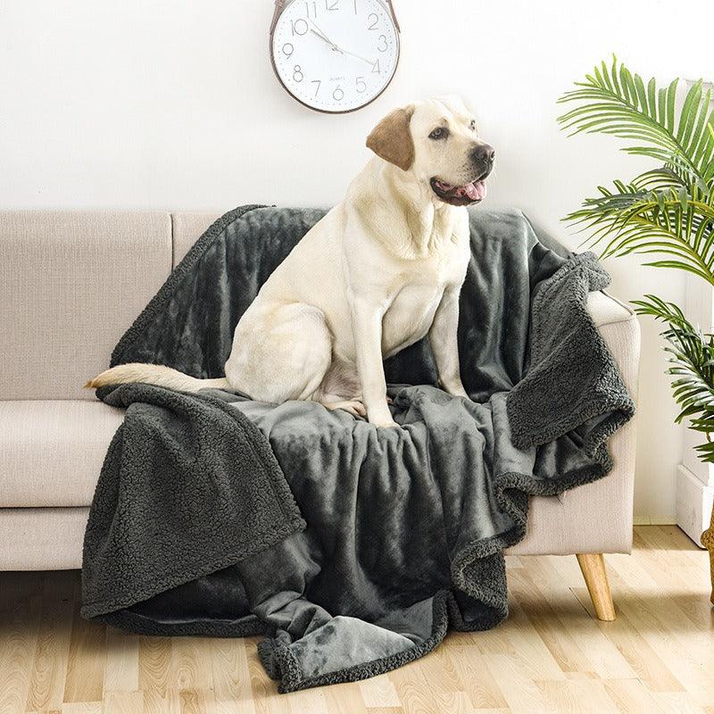 Thickened pet waterproof blanket in multiple sizes and colors for dogs and pet houses