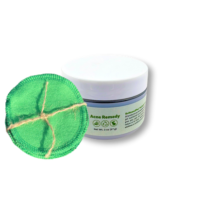 Natural pet acne remedy cream with reusable green cotton exfoliating pads for acne and blackhead treatment on pets