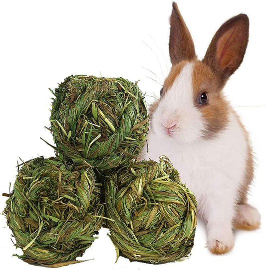Get Your Furry Friends Hopping with Our Timothy Grass Chew Ball - Perfect Playtime for Bunnies, Hamsters, and Guinea Pigs! 🐰🐹🥳