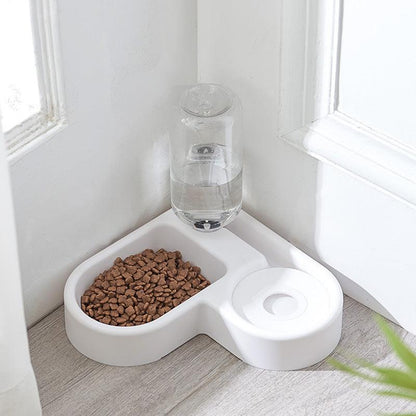 Space-saving plastic pet bowls with moisture-proof design and automatic water dispenser for cats and dogs