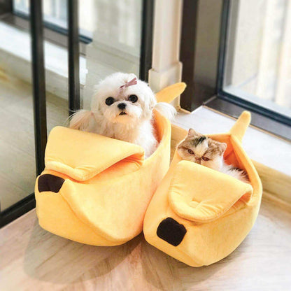 Cute yellow banana-shaped pet beds with small dog and cat inside, cozy and portable pet house for cats and small dogs