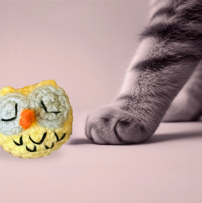 Yolk the owl | Lightweight Cat Toy, Engaging Play & Scent Stimulation