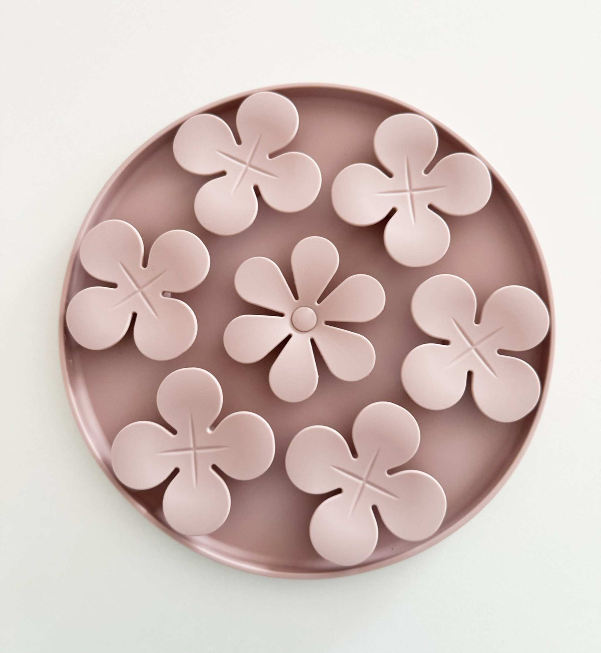 FURLOU silicone snuffle mat flowers for dog enrichment