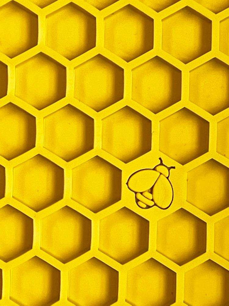 Honeycomb eMat dog lick mat with hexagonal textured surface for enrichment