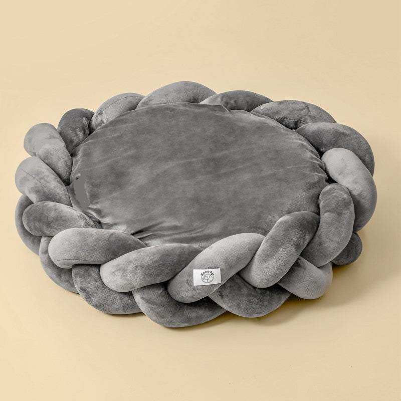 Round pet kennel with detachable universal mat for cats and dogs