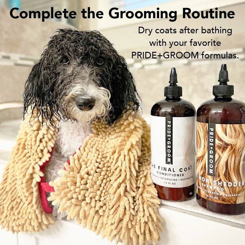 super absorbent quick-drying microfiber dog towel with hand pockets